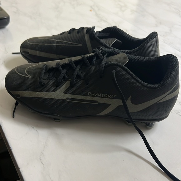 Nike Jr Phantom GT2 Club FG/MG Soccer Cleats - Picture 2 of 7